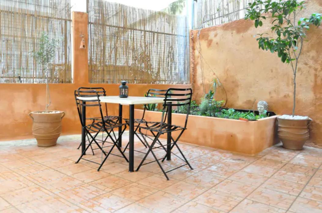 Apartment Courtyard - *